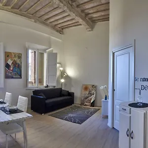 Casa Con Loggiato Storica Appartamento